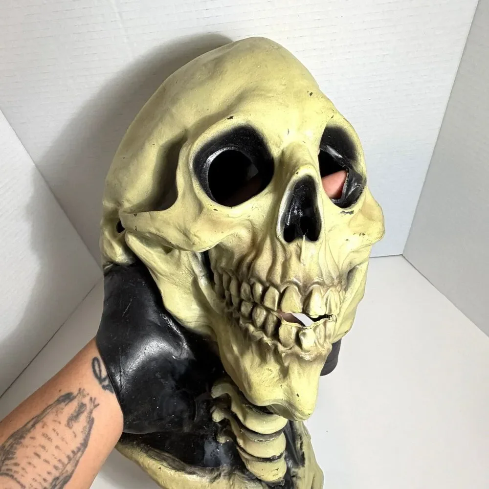 Skeleton Mask with Neck Halloween Costume